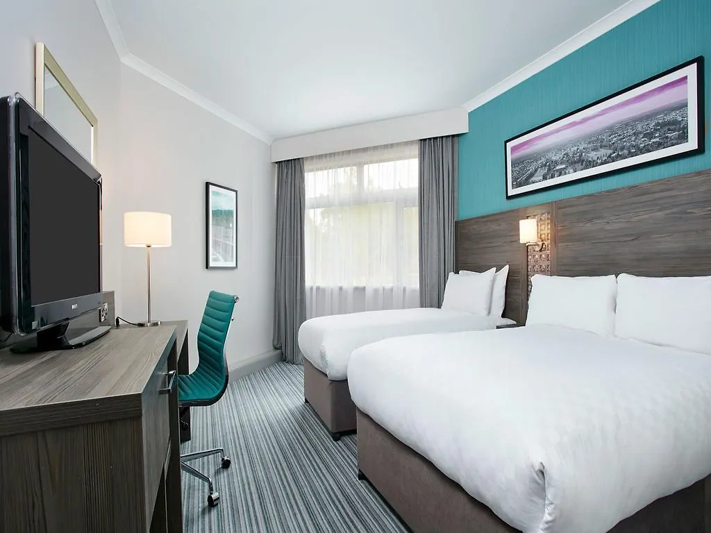 Leonardo Hotel Cheltenham 4*,